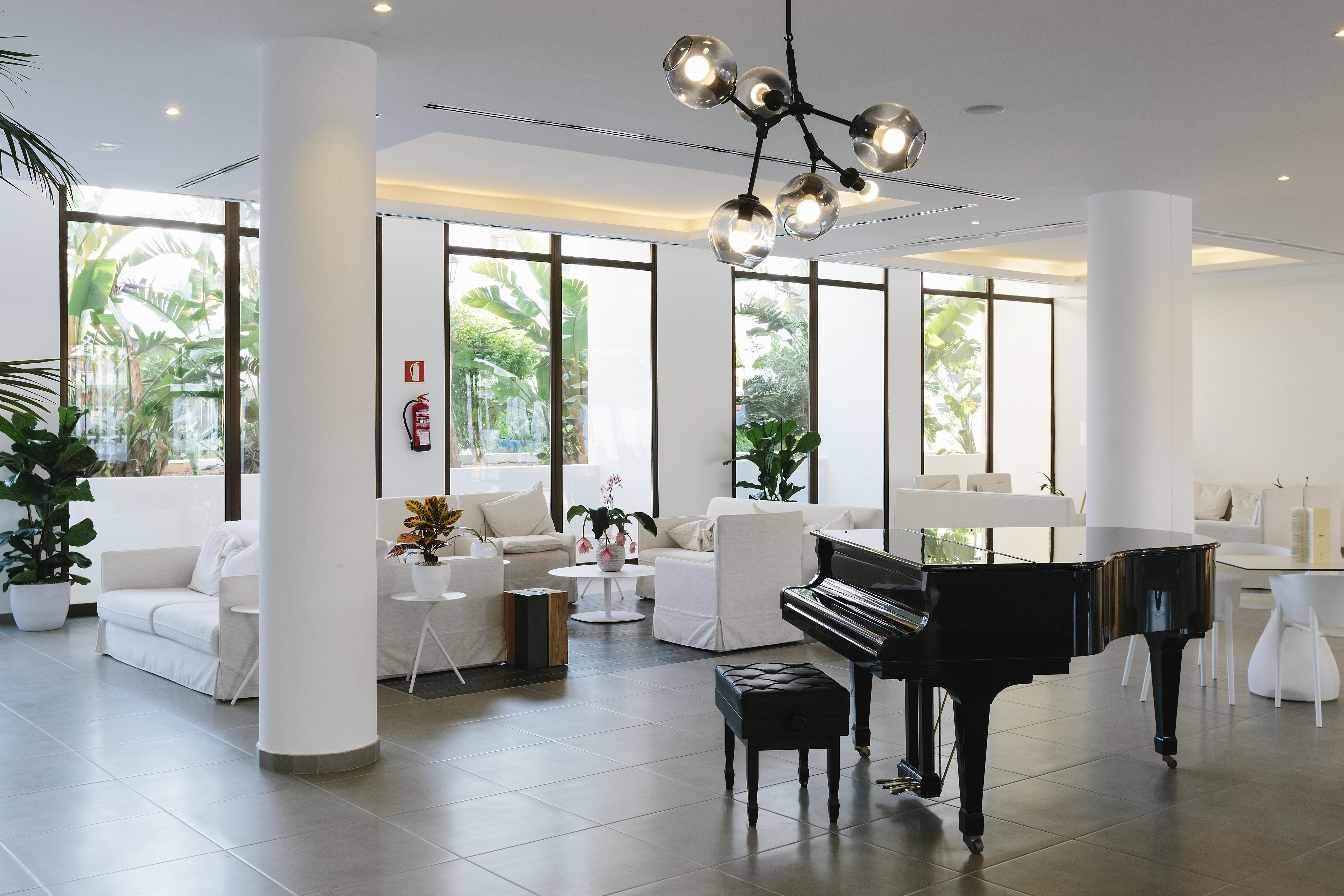 Aluasoul Ibiza - Adults Only Hotel Es Canar  Bagian luar foto