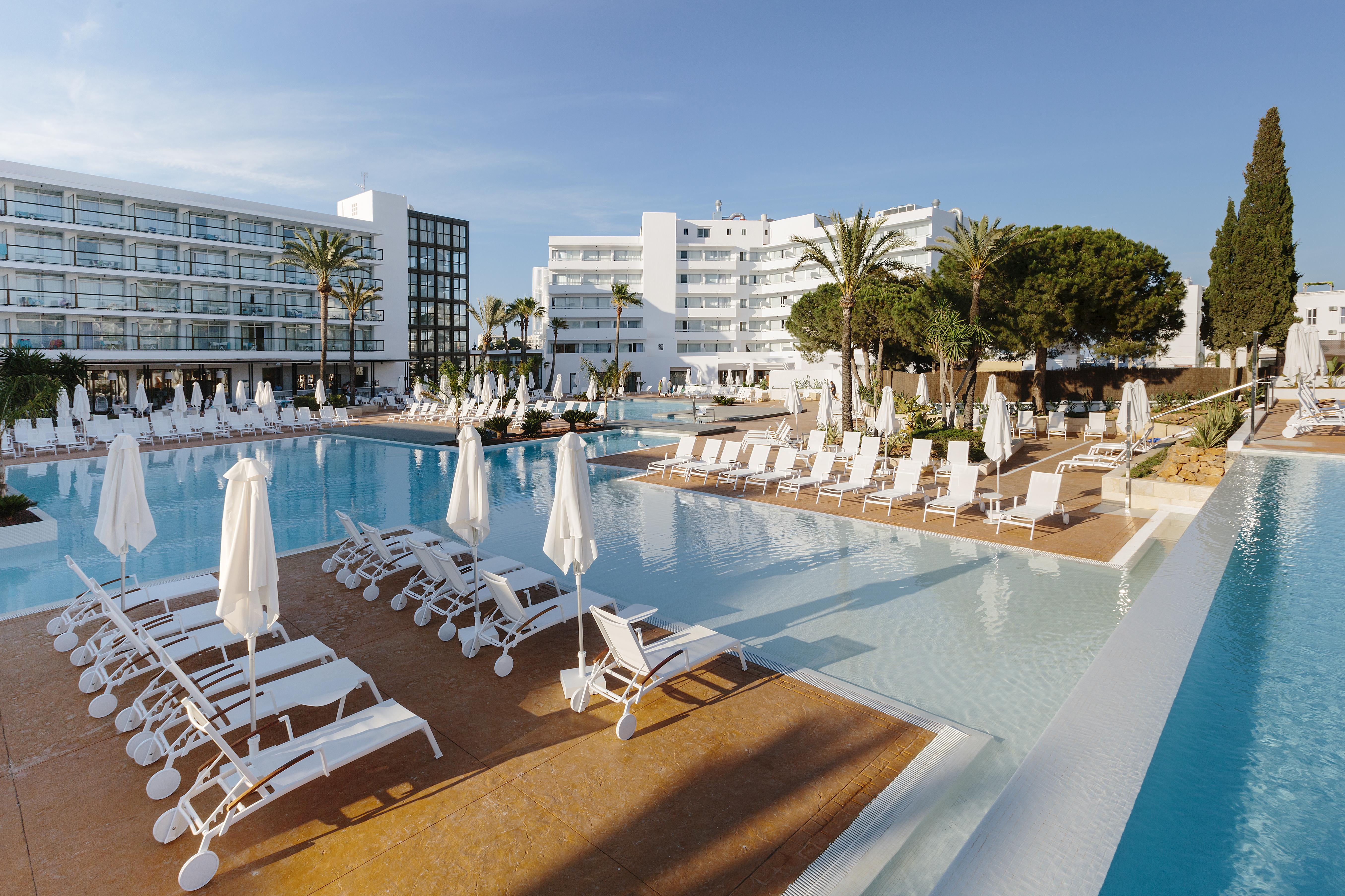 Aluasoul Ibiza - Adults Only Hotel Es Canar  Bagian luar foto