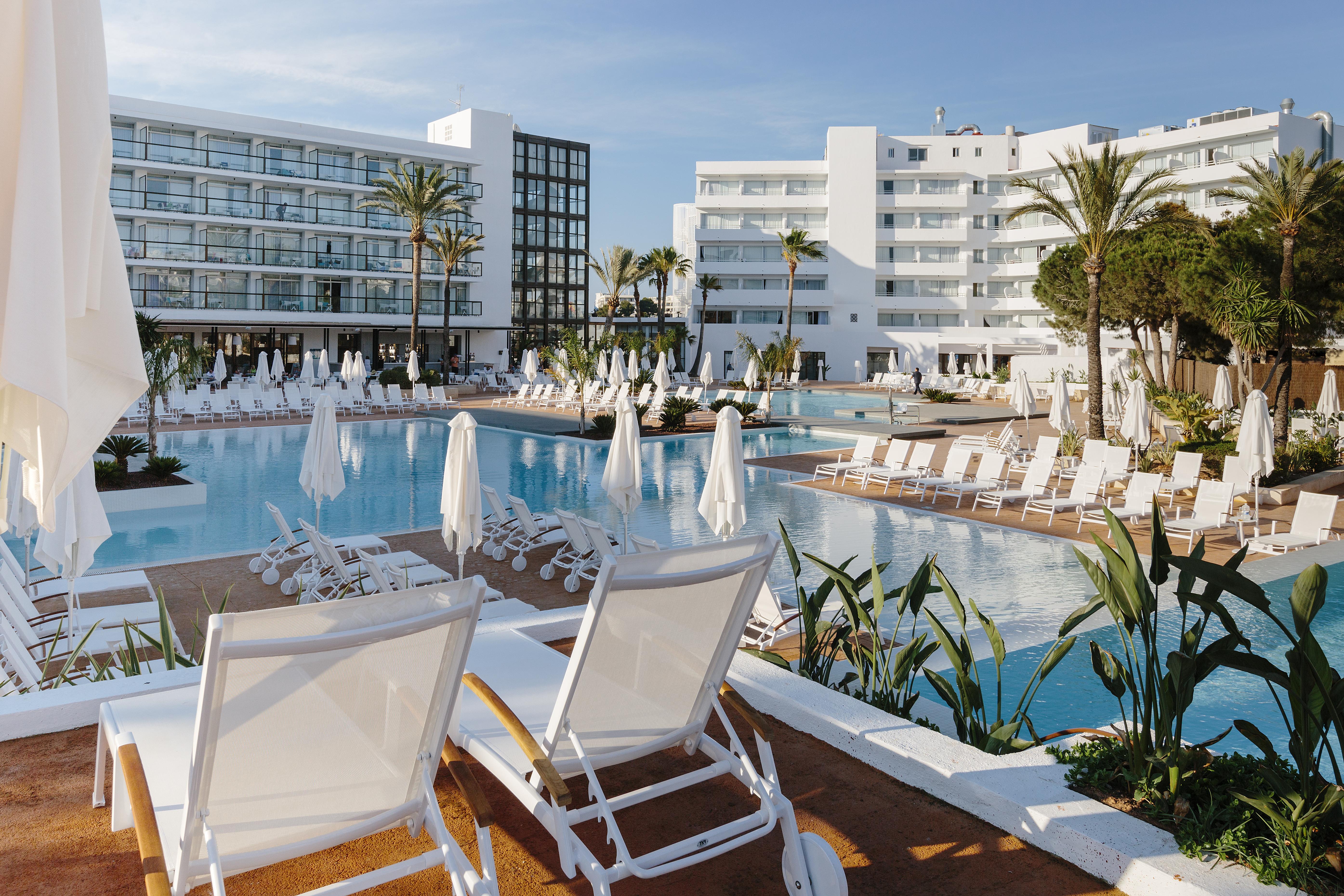 Aluasoul Ibiza - Adults Only Hotel Es Canar  Bagian luar foto