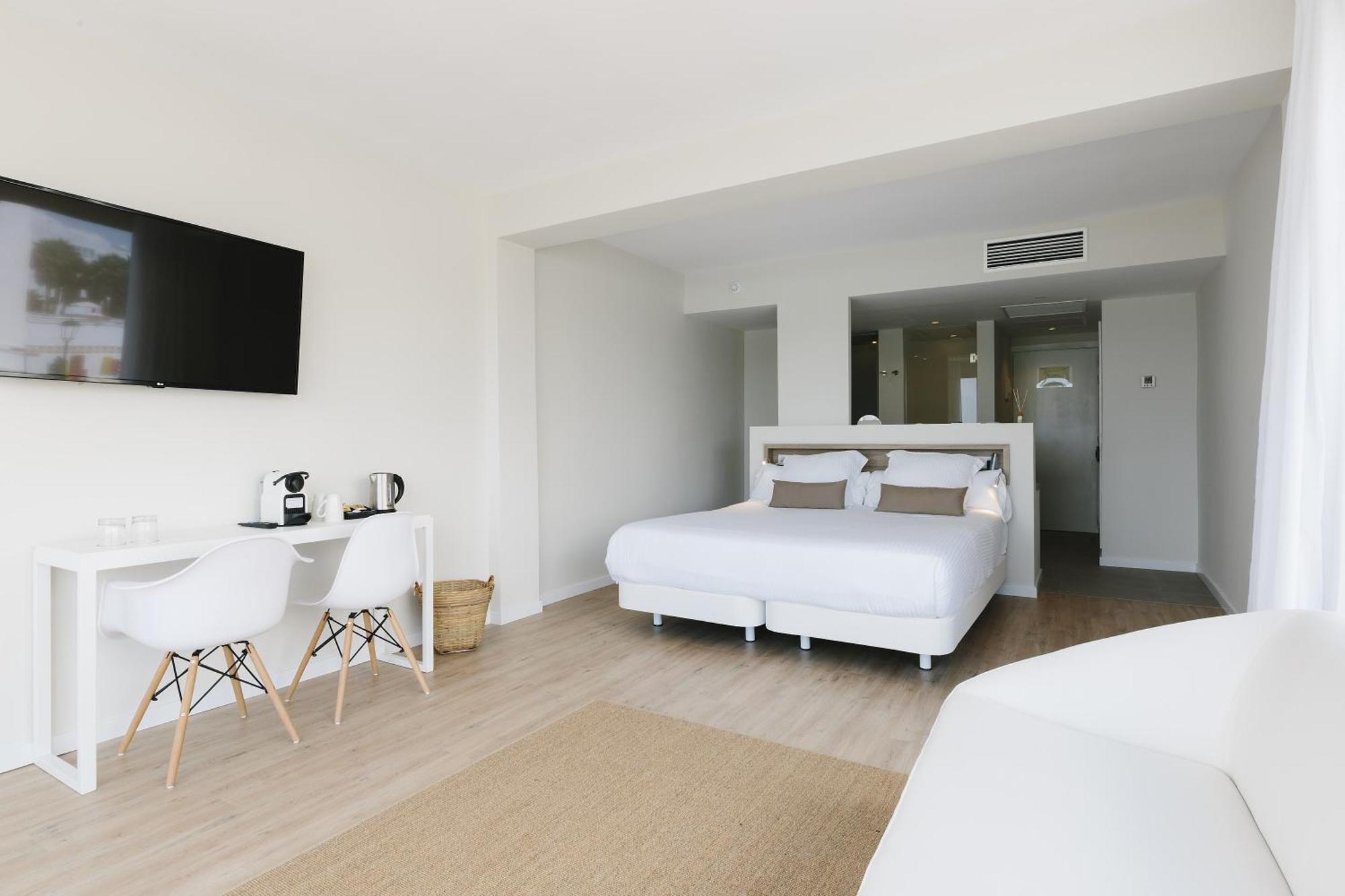 Aluasoul Ibiza - Adults Only Hotel Es Canar  Bagian luar foto