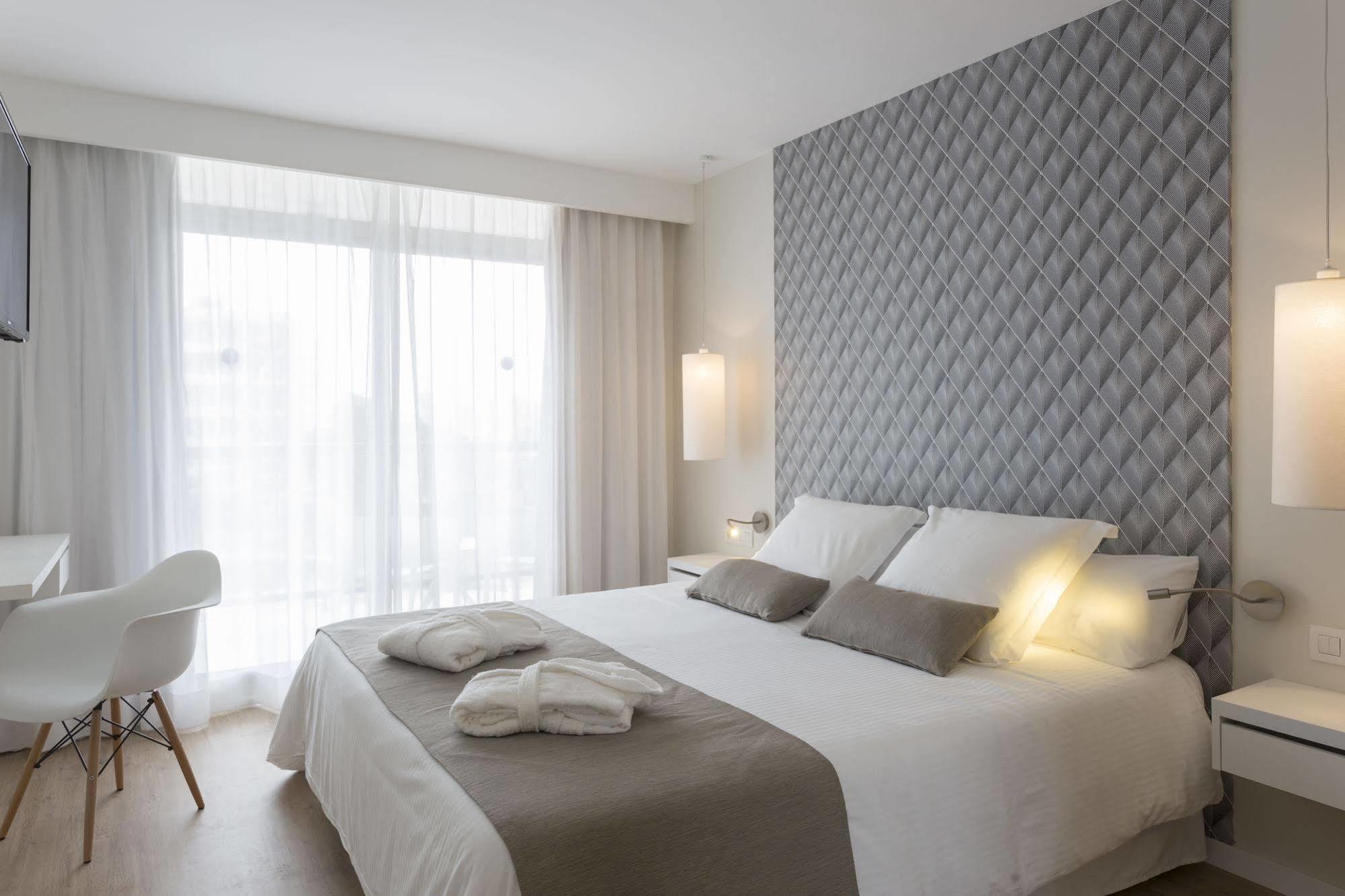 Aluasoul Ibiza - Adults Only Hotel Es Canar  Bagian luar foto